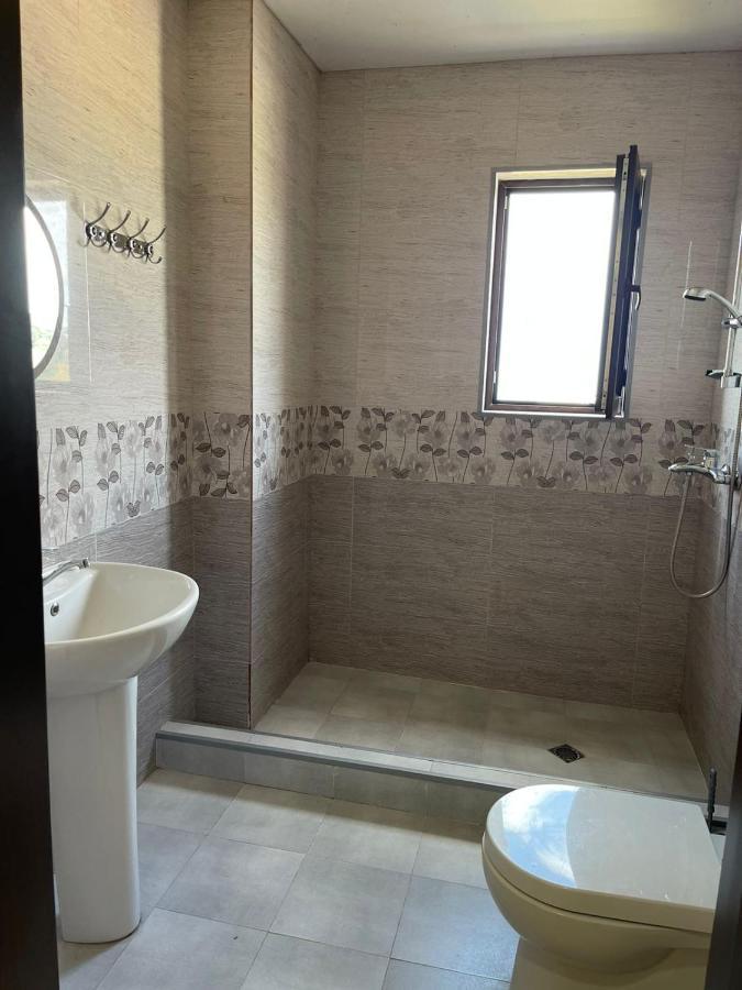 באטומי Green Yard Hotel מראה חיצוני תמונה
