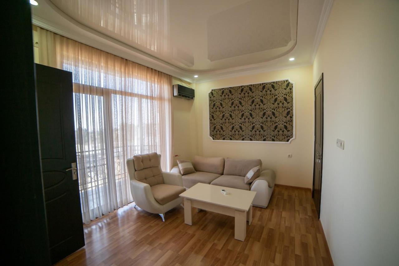 באטומי Green Yard Hotel מראה חיצוני תמונה