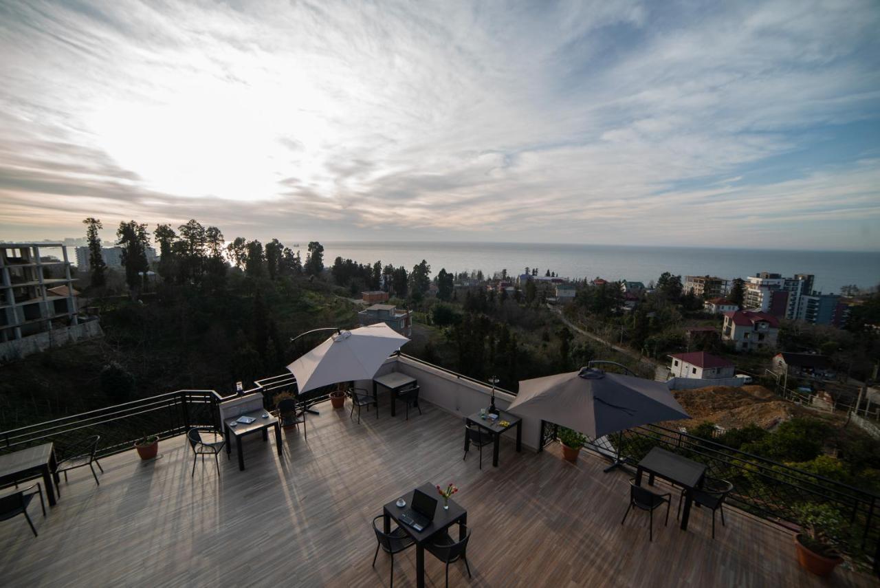 באטומי Green Yard Hotel מראה חיצוני תמונה