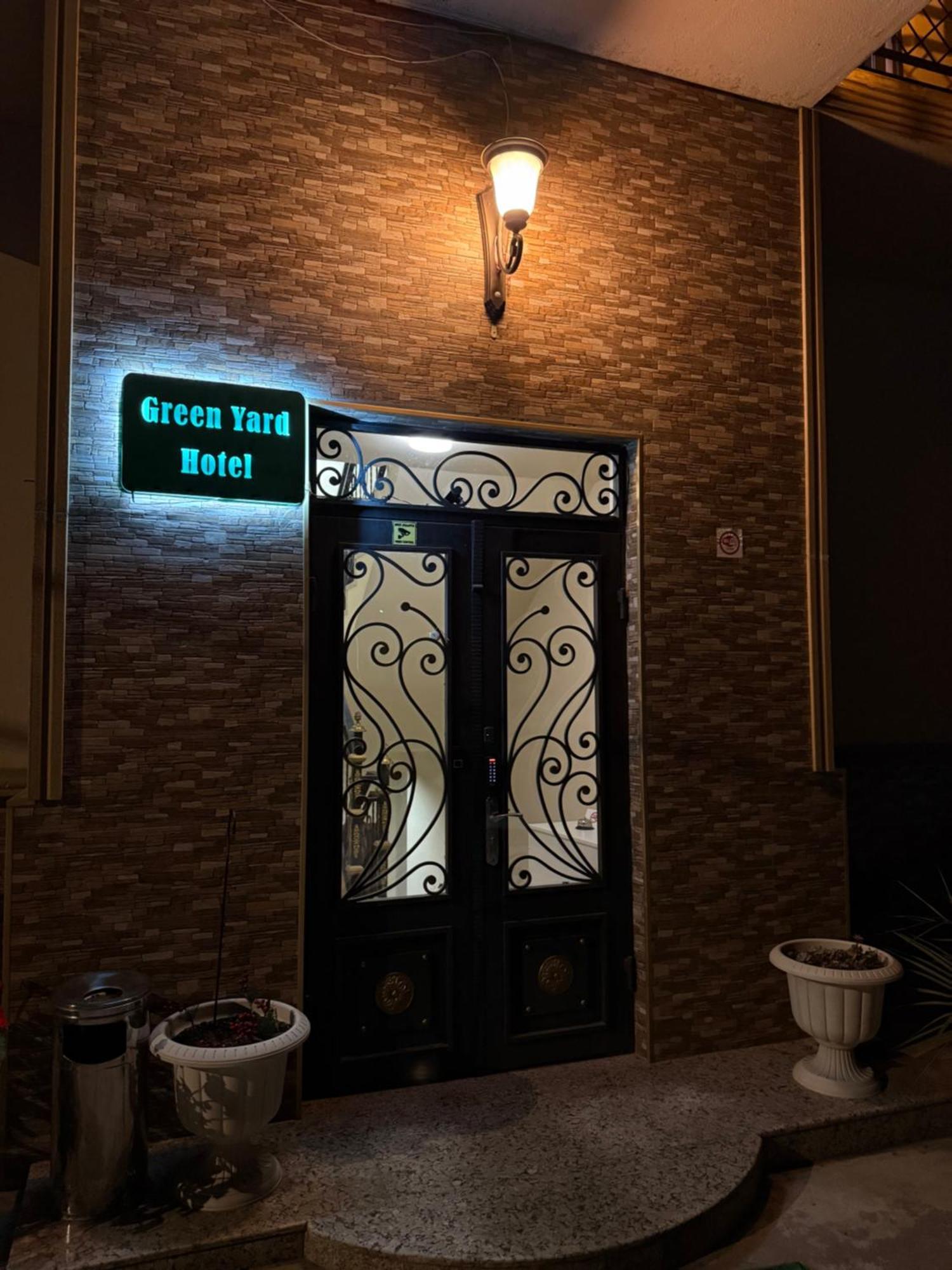 באטומי Green Yard Hotel מראה חיצוני תמונה